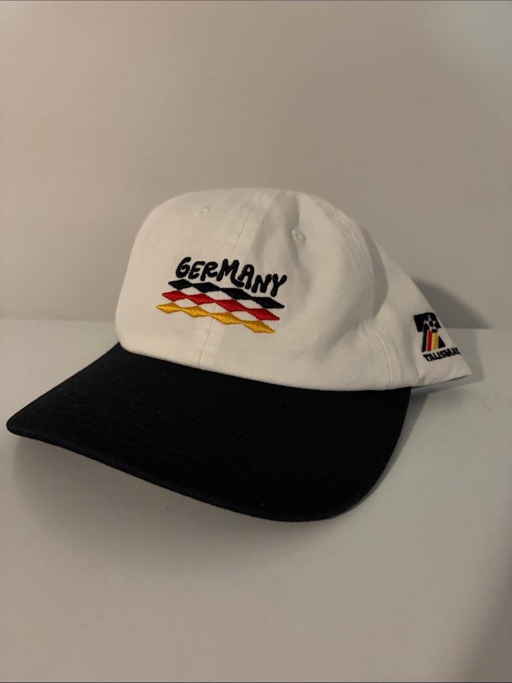 Germany Futbol Embroidered Two-Tone Baseball Cap - White & Black
